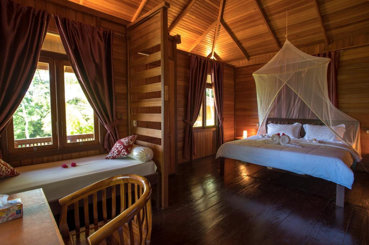 K2 Lembeh Dive Resort Bitung Buitenkant foto