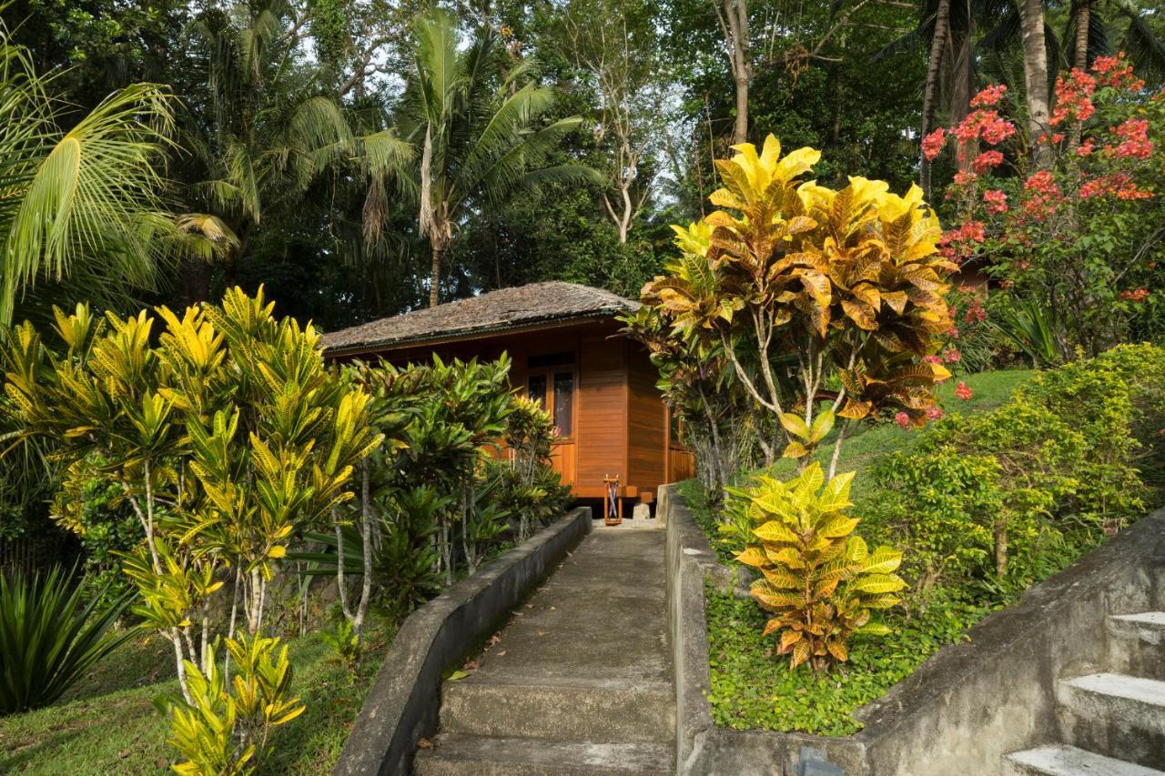 K2 Lembeh Dive Resort Bitung Buitenkant foto